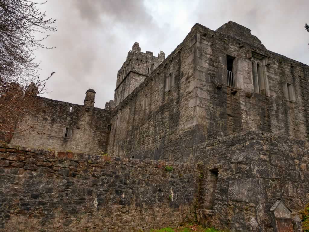 Wild Atlantic Way Ireland Killarney Muckross Abbey Age