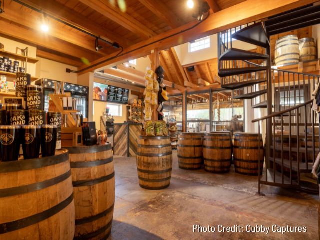 Oaklore Distilling Co.